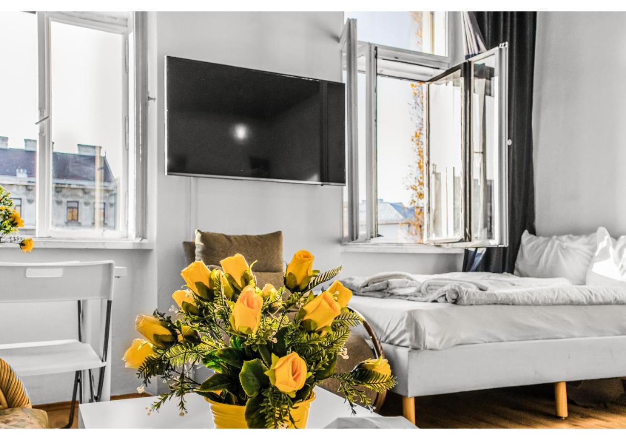 Welcoming 2Br Apt. Near Danube & Millenium Tower فيينا المظهر الخارجي الصورة